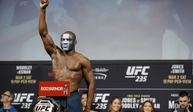 UFC 235 Jones vs Smith: Revive los intensos careos del pesaje oficial [VIDEO]
