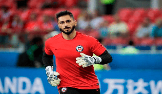 Johnny herrera, otrora guardavallas de Chile, manifestó su desazón por no disputar amistoso contra Perú en Lima y por lo que está aconteciendo en su país.