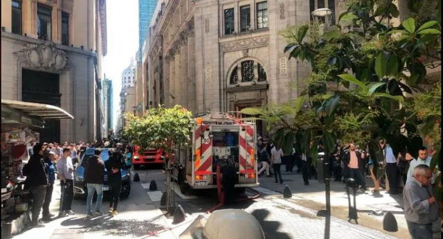 Los bomberos argentinos actuaron rápidamente y evitaron que se propagara