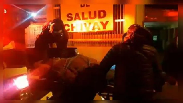 En Arequipa policías salvan a tres personas que cayeron a abismo de 80 metros [VIDEO]