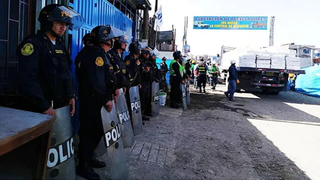 En Arequipa comerciantes se resisten al cierre de “La Cachina” [VIDEOS]