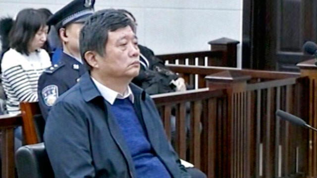 Funcionario chino es condenado a cadena perpetua por corrupción 