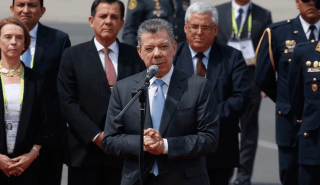 Juan Manuel Santos llegó al Perú y condenó lo ocurrido con periodistas ecuatorianos [VIDEO]