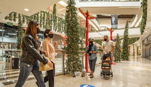 Atención. Algunos centros comerciales atenderán en los feriados festivos. Foto: Semana