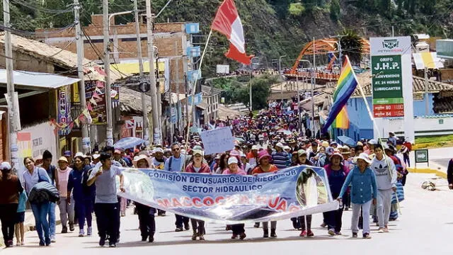 Bloqueos en Cusco por paro de agricultores