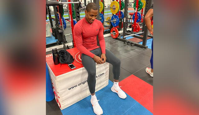 El nigeriano se encuentra entrenando aparte, en un gimnasio de Manchester (Foto: Instagram)