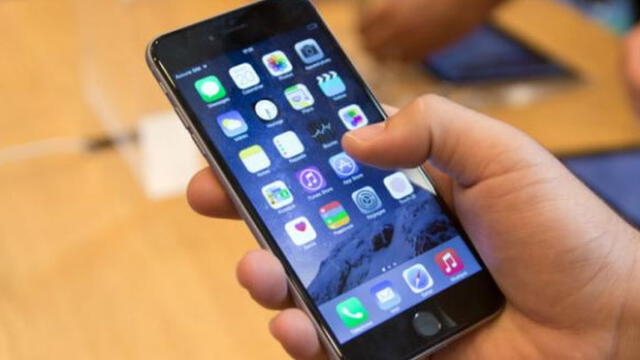 Apple fue acusada de ralentizar el rendimiento de los iPhone para que los usuarios compren nuevos teléfonos.