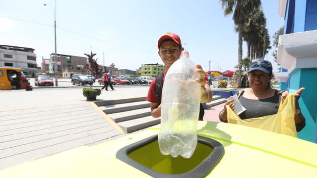 Hora del planeta: vecinos ingresaron gratis a clubes zonales con botellas de plásticos  