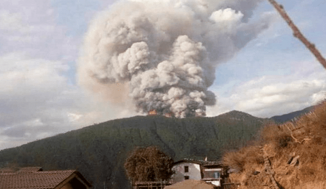 Al menos 30 bomberos mueren al intentar apagar un incendio forestal en China [VIDEO]