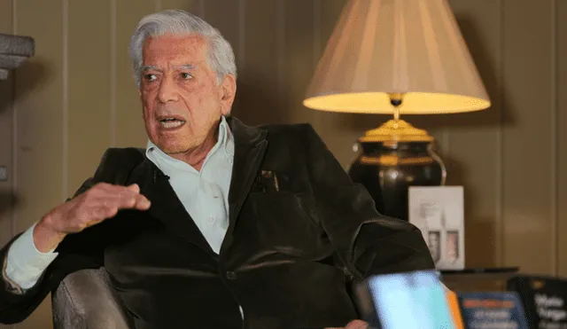 Mario Vargas Llosa renuncia al PEN por apoyar "golpe de Estado de independentistas"