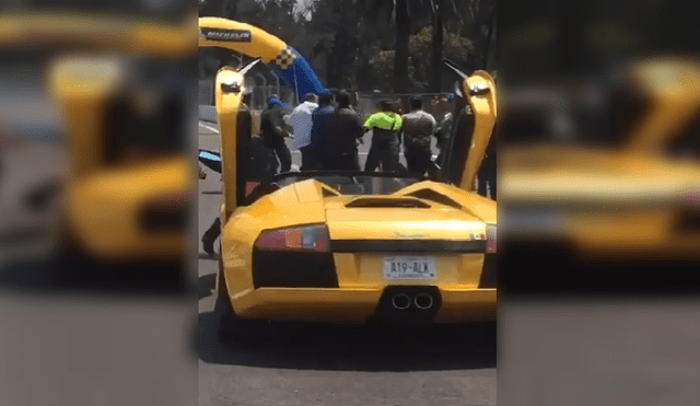 Facebook: hombre enfurece y agrede a guardias por no dejarlo conducir su Lamborghini sin casco [VIDEO]
