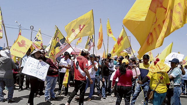 Tacna: Protesta ante Jurado Electoral Especial por actas observadas