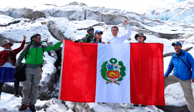 Presidente Vizcarra llega a nevado Huascarán junto a expedición científica