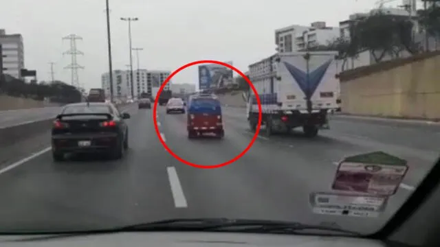 #YoDenuncio: chofer de mototaxi expone su vida al transitar por Panamericana Sur [VIDEO]