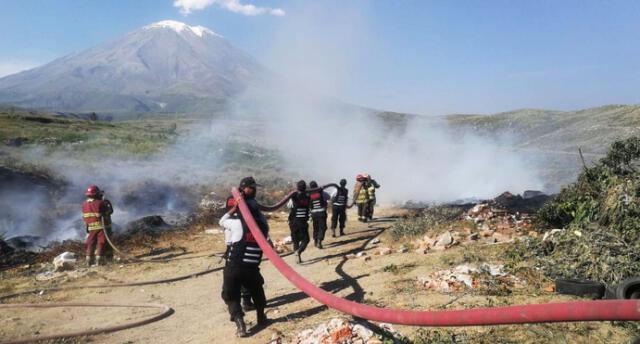 Sujetos incendiaron cerca de 50 llantas en el distrito de Miraflores en Arequipa [VIDEO]​​​​​​​