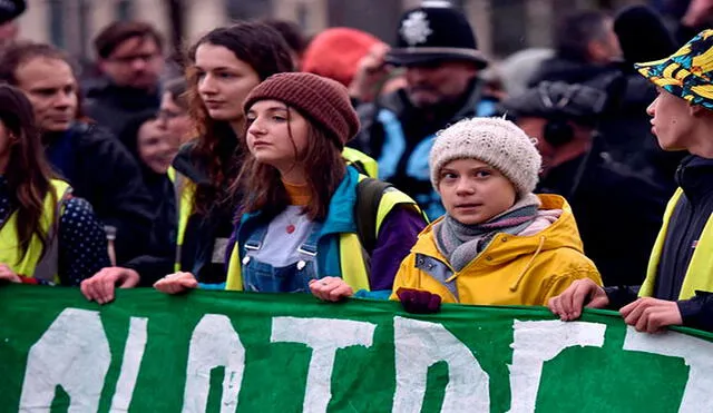 Greta Thunberg el viernes en Reino Unido, en una de sus habituales protestas en huelga por la crisis climática. Foto: EFE