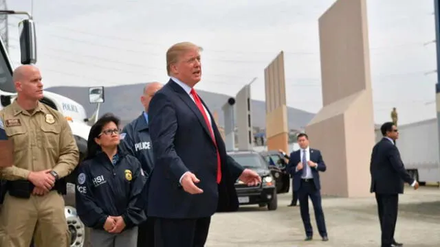 Trump a inmigrantes: "Den media vuelta, nuestro país está lleno"