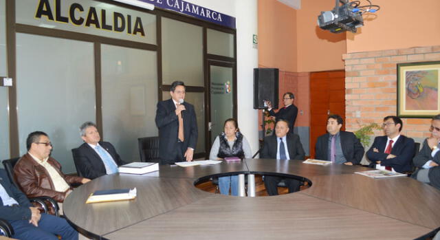 Entrega expediente técnico para construcción del Palacio de Justicia de Cajamarca