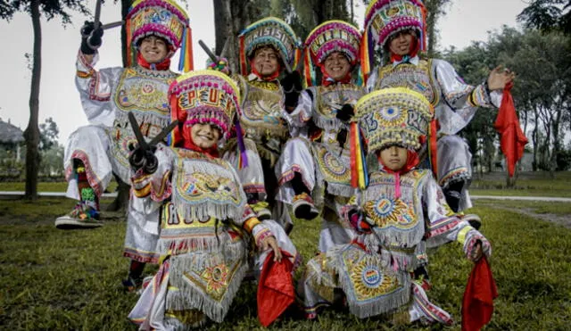 Hoy se presenta el espectáculo “Niños danzantes de tijeras: alma y tradición”