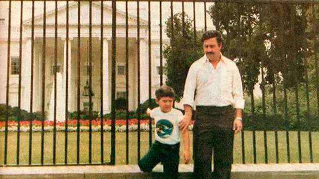 En 1981 Pablo Escobar se tomó una foto en la Casa Blanca junto a su hijo Juan Pablo. Foto: difusión