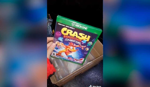 Desliza las imágenes para ver la increíble sorpresa que preparó una joven para su novio quien es fan de Crash Bandicoot. Foto: captura de TikTok/@andy_malakian