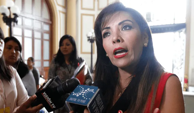 Alejandra Aramayo: "No estaría mal que el fujimorismo deje la Mesa Directiva"