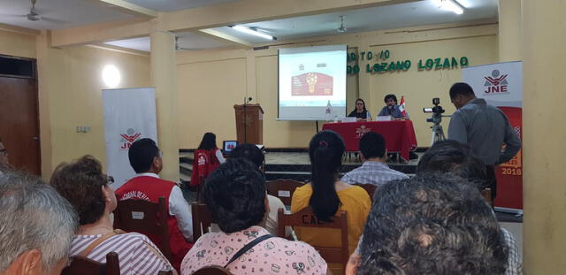 El JNE y la Fundación Mohme realizaron foro electoral en Iquitos