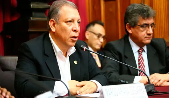 Marco Arana presidirá comisión que decidirá futuro del contralor Edgar Alarcón
