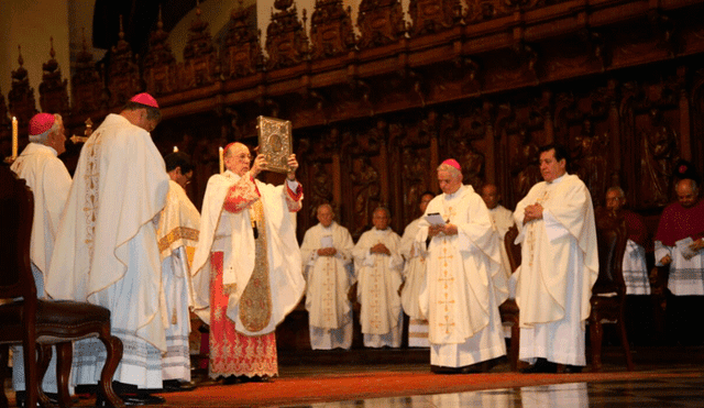 Semana Santa: cardenal Cipriani oficia Misa Crismal en la Catedral de Lima [VIDEO]