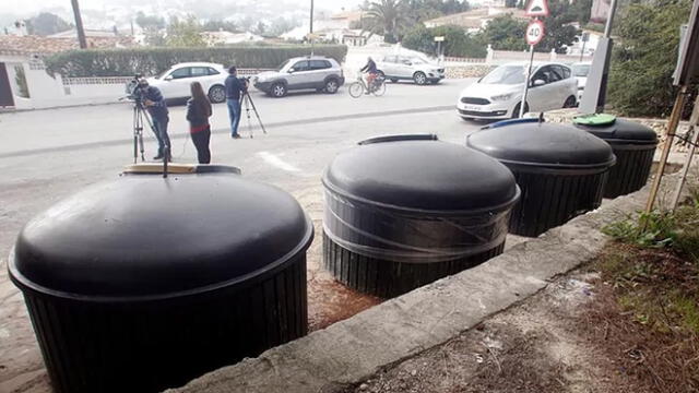 El cuerpo de la mujer de 36 años fue hallado por los operarios del servicio de recojo de basura. (Foto: EFE)