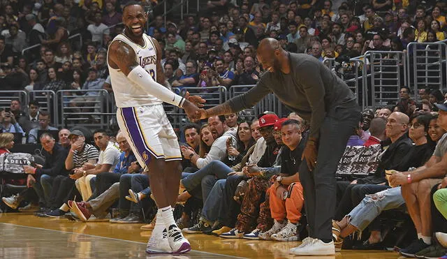 LeBron James se hizo un tatuaje en honor a su amigo fallecido Kobe Bryant. Foto: AFP