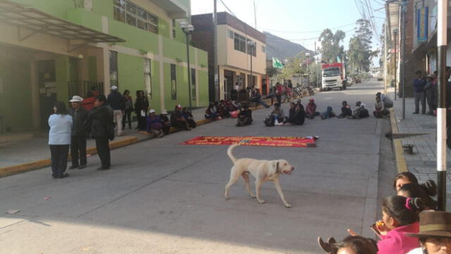 Huancavelica: Despiden e inhabilitan a 17 docentes del distrito de Julcamarca