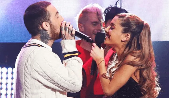 Ariana Grande rompe en llanto al recordar a su exnovio Mac Miller 