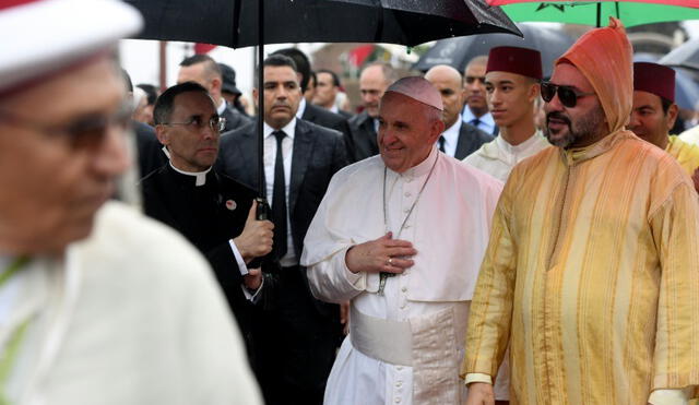 Papa Francisco respalda libertad de credo y exhorta a “vivir como hermanos"