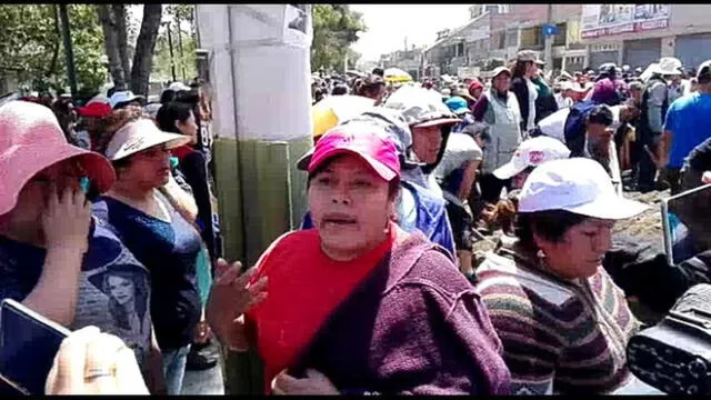 Comerciantes de Arequipa se oponen a obras y se enfrentan a trabajadores (VIDEO)