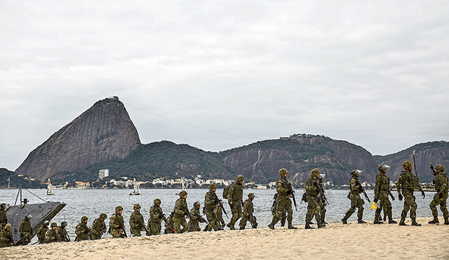 Las fuerzas armadas salen a luchar contra el crimen organizado en Río 
