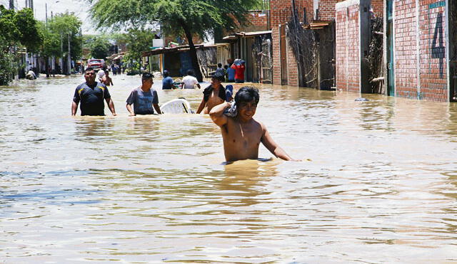 Lluvias en el Perú: desborde del río Piura generó temor en la población de Catacaos