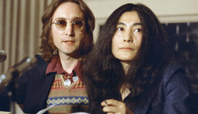 FILE - In this April 2, 1973 file photo, John Lennon and his wife, Yoko Ono, speak at a news conference in New York. Six months before he died, Lennon set sail from Newport, R.I., on an ocean adventure to Bermuda that awakened his desire to make music again and is now being chronicled in an electronic format he could not have conceived of. A new app, "John Lennon: The Bermuda Tapes," is being offered for sale on Apple devices Thursday, Nov. 14, 2013 for $4.99. It's loaded with interactive features, music, photos and interviews that detail a relatively unexamined slice of the former Beatle's life. (AP Photo, File)