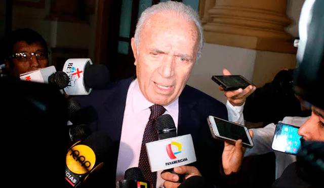 Lombardi: “El presidente Vizcarra no debe presentarse a la comisión de Fiscalización”
