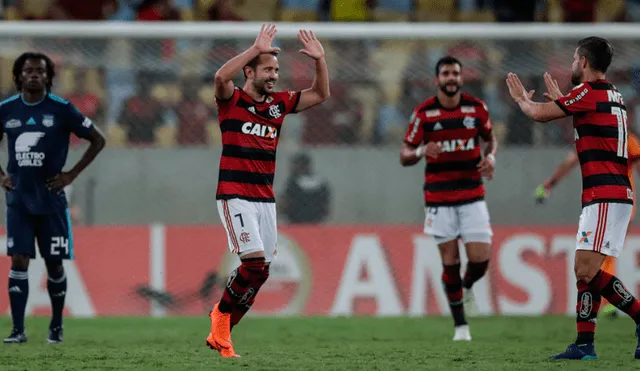 Flamengo se impuso 2-0 a Emelec y sigue en carrera en la Copa Libertadores 2018 [GOLES Y RESUMEN]