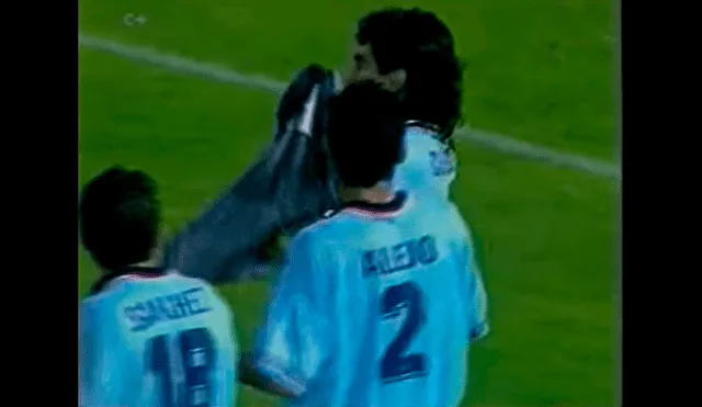 Peruanos en el Celta de Vigo: el día que ‘Chemo’ del Solar le ganó un mano a mano a Ronaldo.