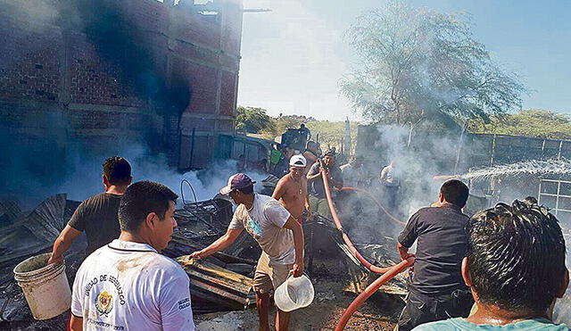 Piura: Voraz incendio redujo a cenizas seis viviendas en sector Nueva Máncora