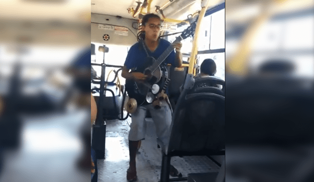 Facebook: extranjero sorprende a pasajeros limeños tocando varios instrumentos al mismo tiempo [VIDEO] 