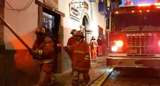 Incendio de almacén causó alerta en el centro de Cusco [VIDEO]