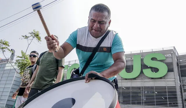 Trabajadores de Construcción Civil toman las calles de San Isidro [FOTOS]