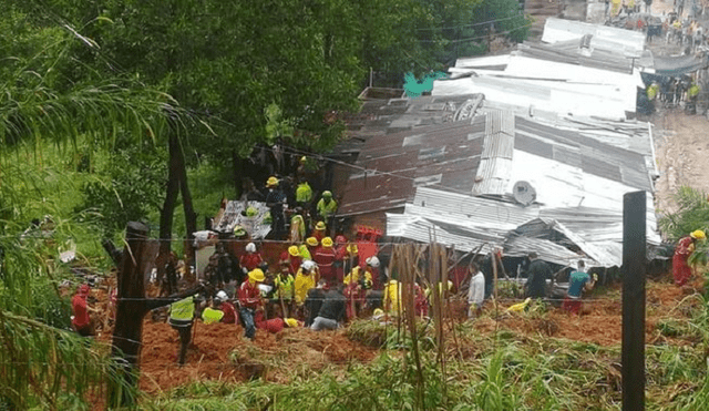 Deslizamiento de tierra deja al menos seis muertos en Colombia