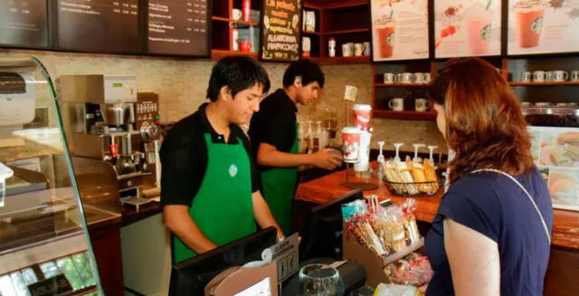 Starbucks permitirá a cualquiera sentarse en sus locales y utilizar sus baños