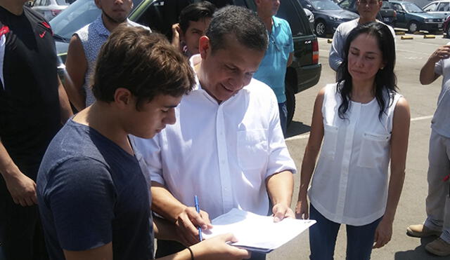 Ollanta Humala y Nadine Heredia hacen donaciones para damnificados
