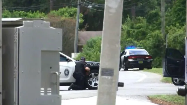 EEUU: desata tiroteo en Florida, se atrinchera en condominio y lo hallan muerto
