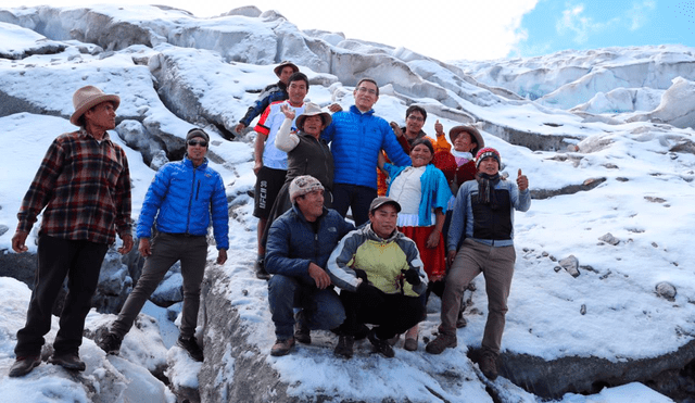 Presidente Vizcarra llega a nevado Huascarán junto a expedición científica